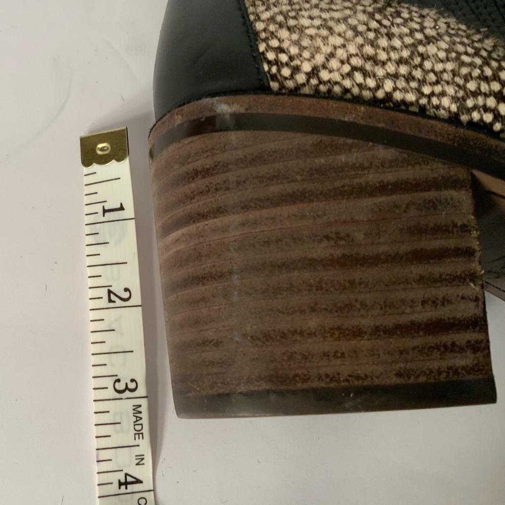 UGG..bullhide leather ankle boots - Picture 11 of 11